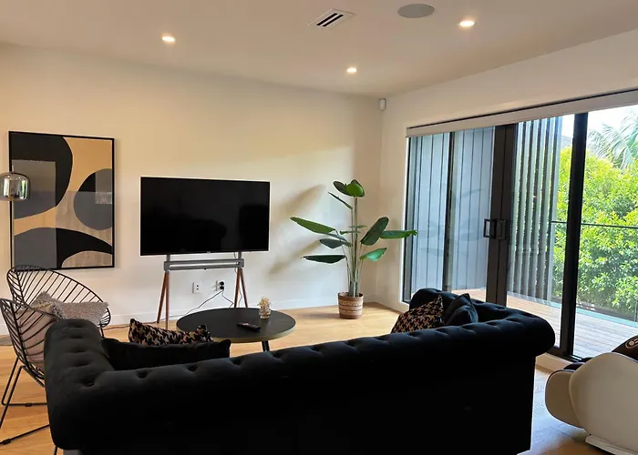 Epsom Tidy House Unit 6