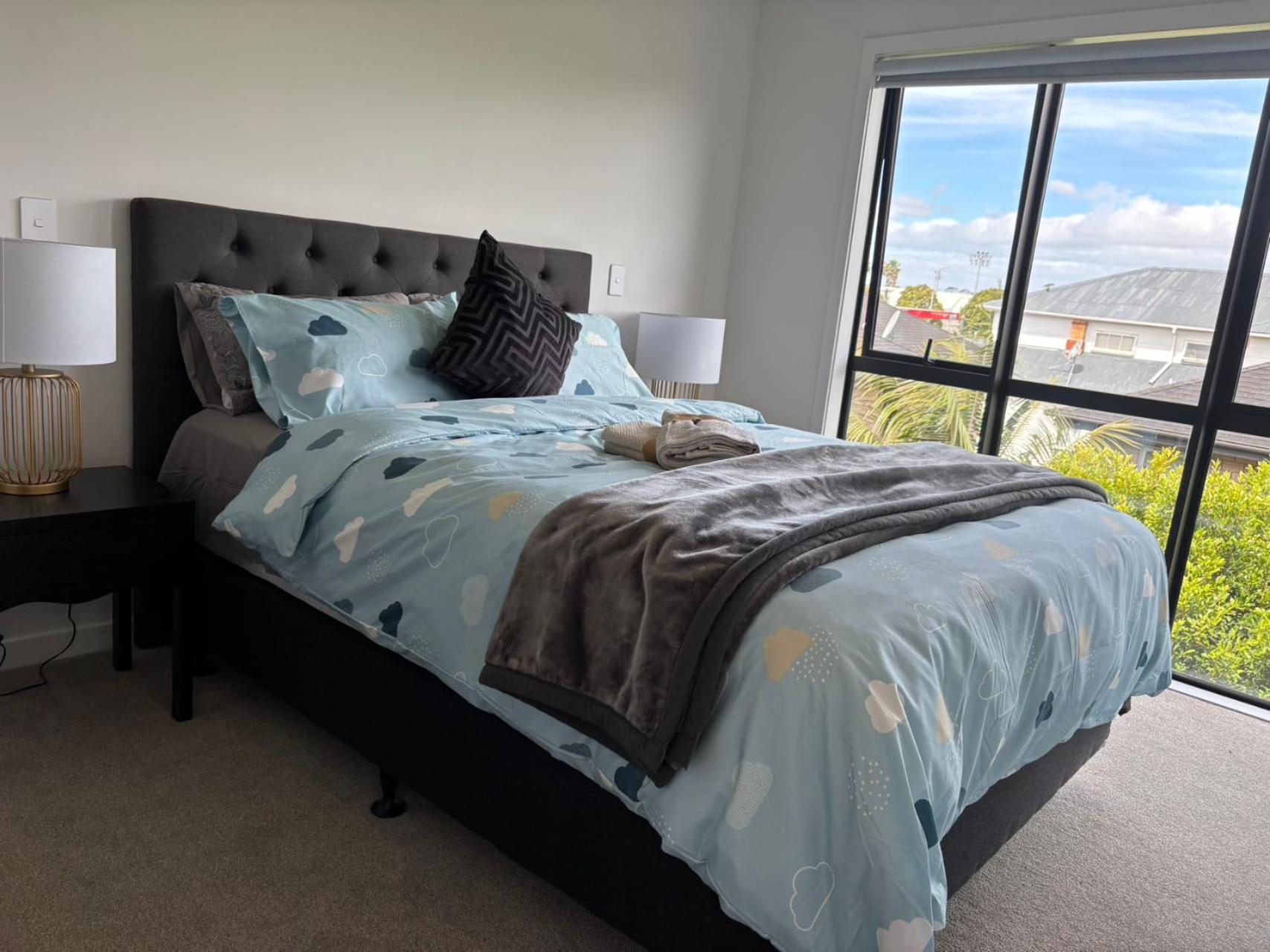 Epsom Tidy House Unit 6