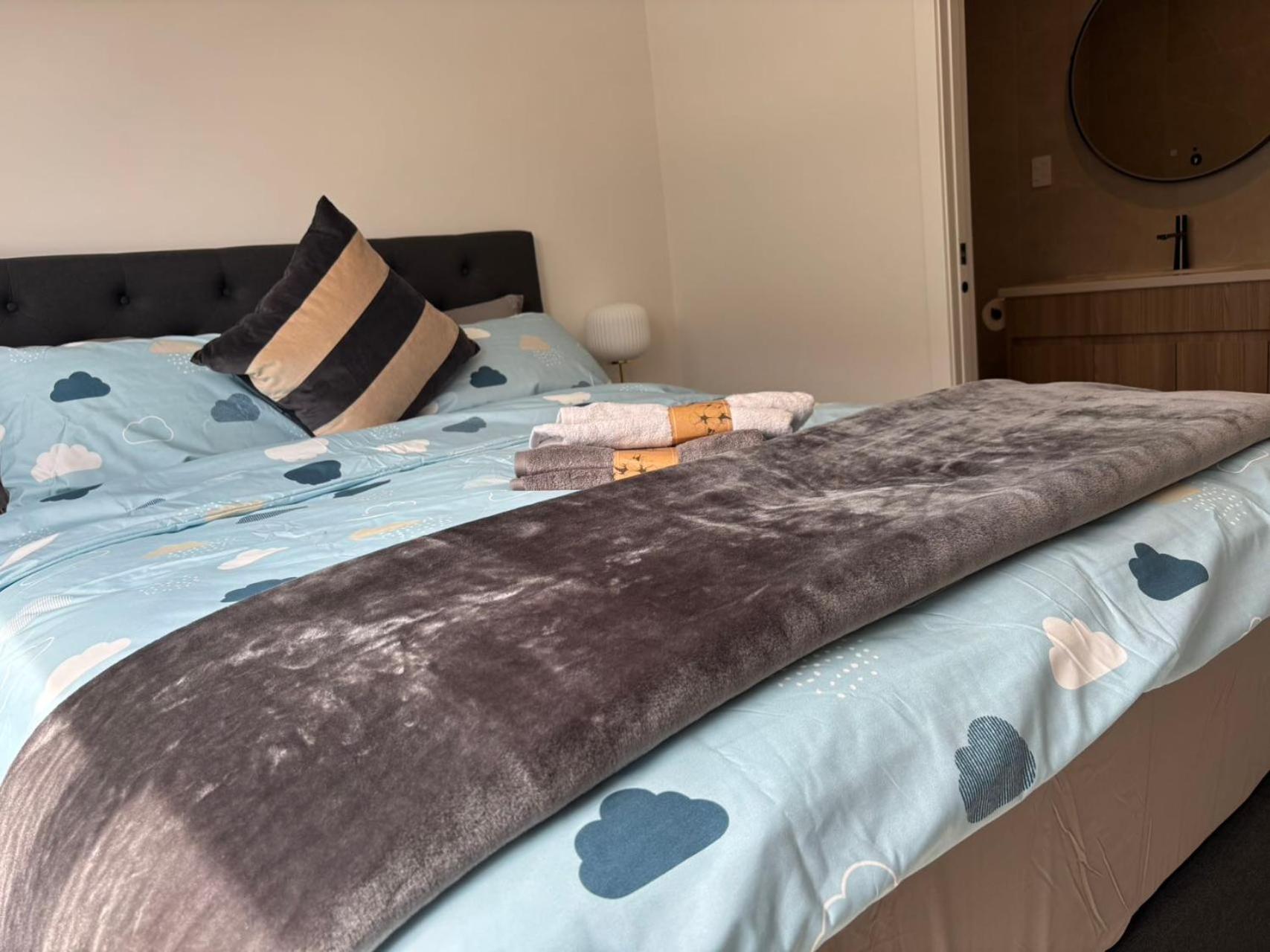 Epsom Tidy House Unit 6